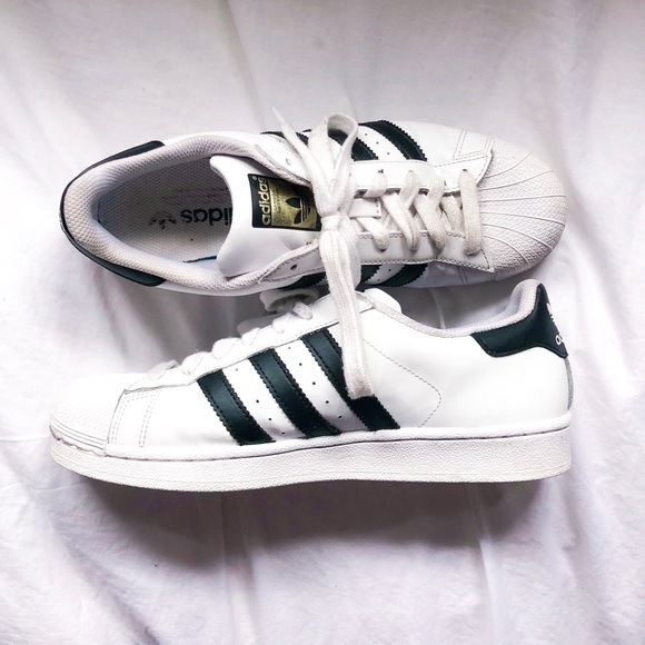 Adidas Superstars - Picture 1 of 1